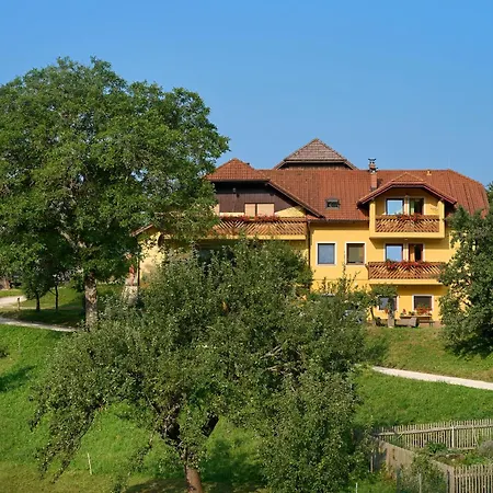 Organic Tourist Farm Gradisnik Prevalje