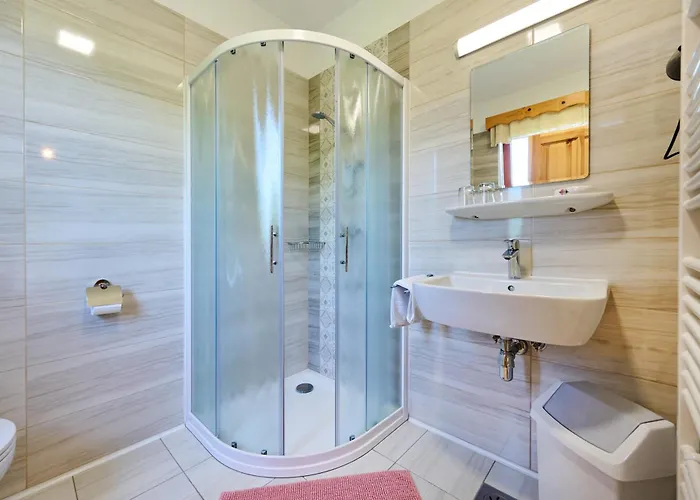 Farm Gradisnik Peaceful Countryside With Homemade Breakfast Prevalje